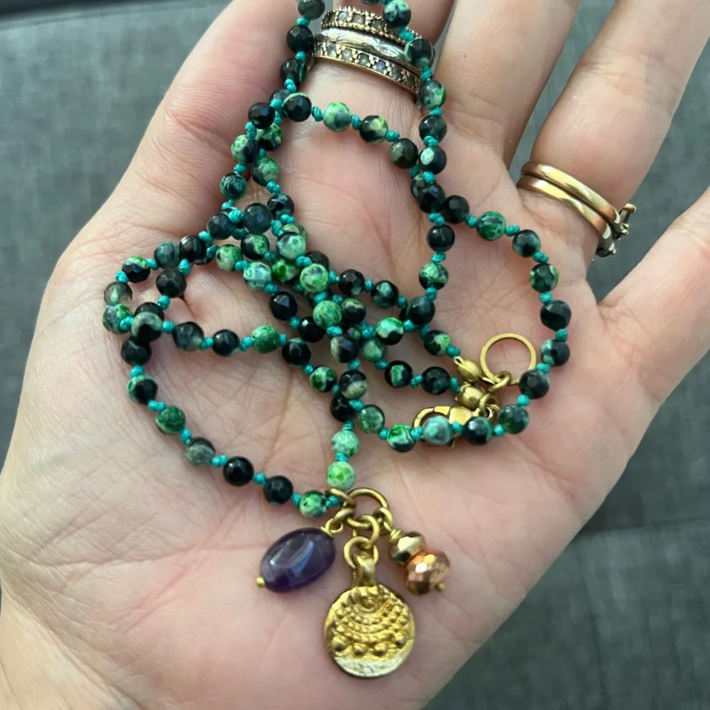 Handmade hand knotted vibrant green agate necklace with charm cluster - Picture 1 of 12